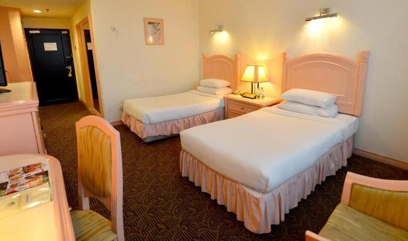 Номер Superior, Emerald Puteri