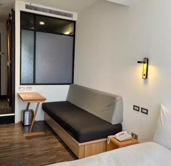اتاق عادی, Nk Hostel