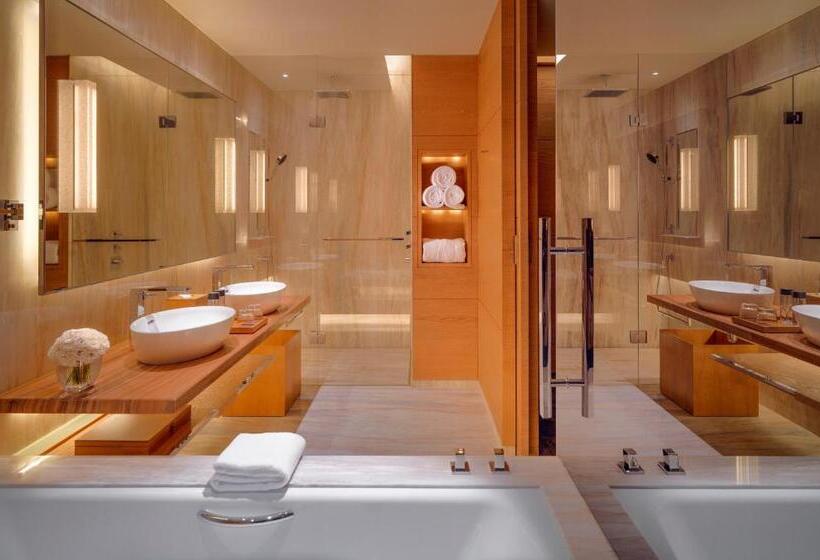 Номер Стандарт Двуспальная Кровать Вид на Парк, Park Hyatt Guangzhou