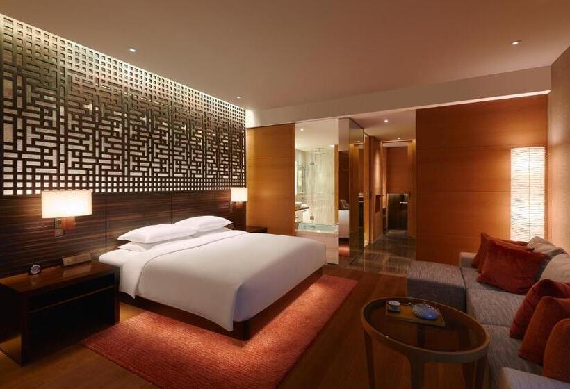اتاق استاندارد با تخت بزرگ, Park Hyatt Guangzhou