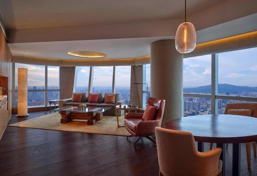 Люкс Кровать Кинг, Park Hyatt Guangzhou