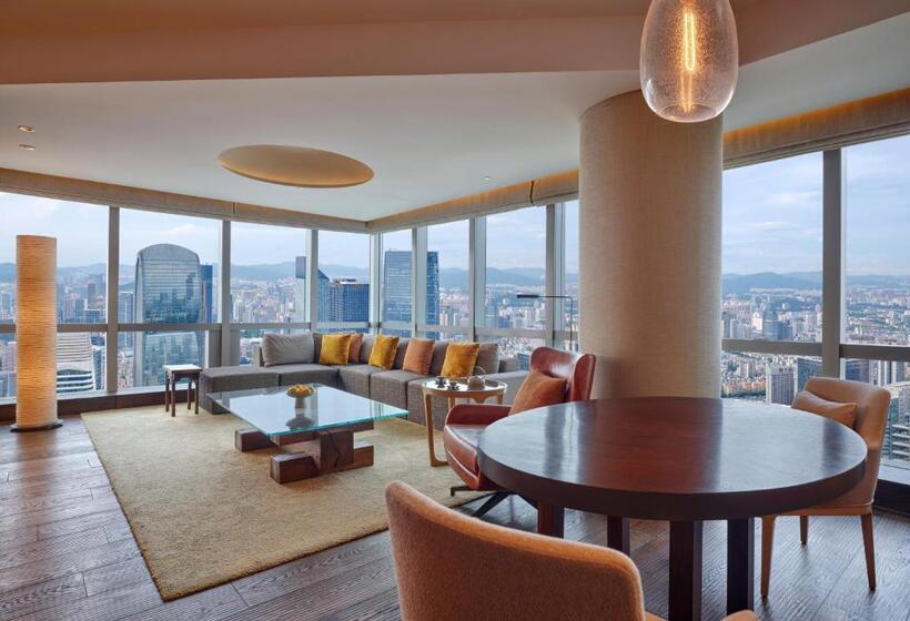 Люкс Повышенной Комфортности, Park Hyatt Guangzhou