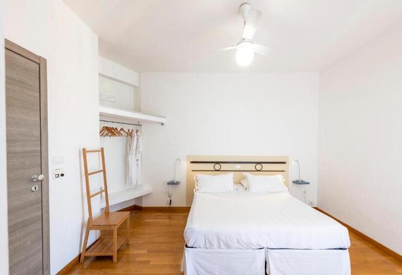 جناح جونيور, San Michele