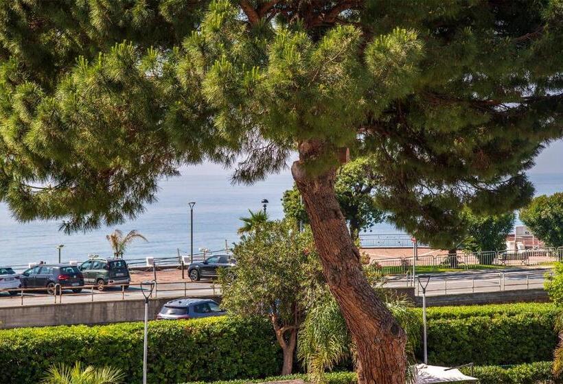 غرفة قياسية, San Michele