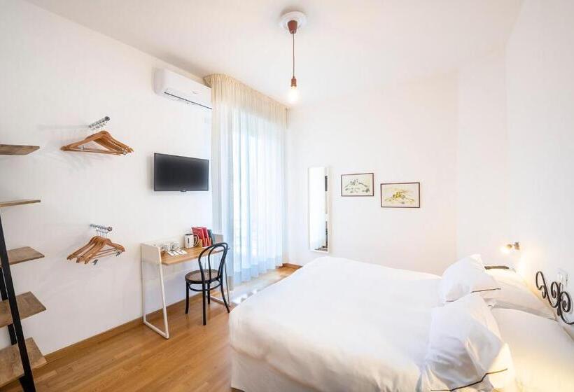 غرفة قياسية مطلّة علي البحر, San Michele