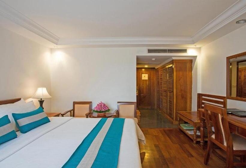 Номер Deluxe с Балконом, Somadevi Angkor Premium