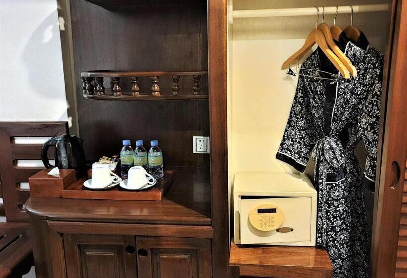 Номер Deluxe с Балконом, Somadevi Angkor Premium