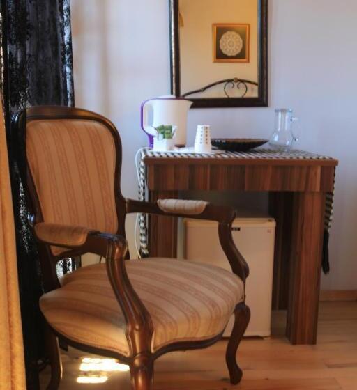 オーシャンビュースイート, Tom Square Boutique