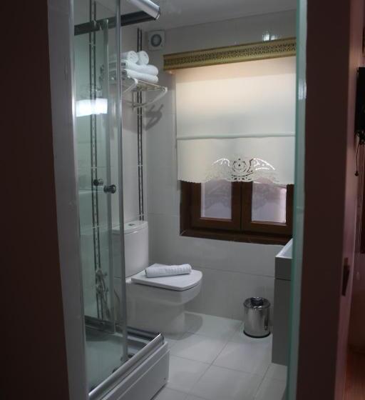 エコノミールーム, Tom Square Boutique