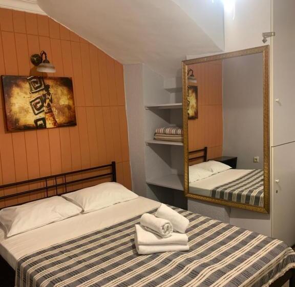 ファミリールーム, Tom Square Boutique