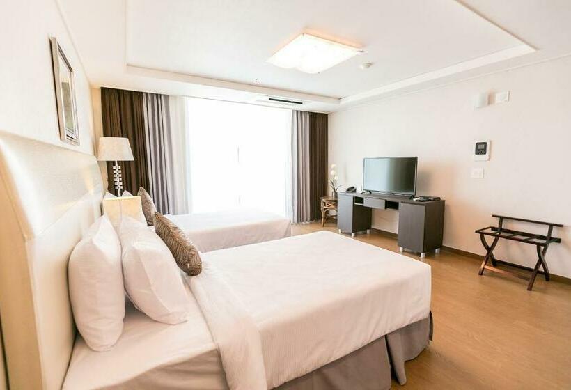 غرفة ديلوكس, Xenia