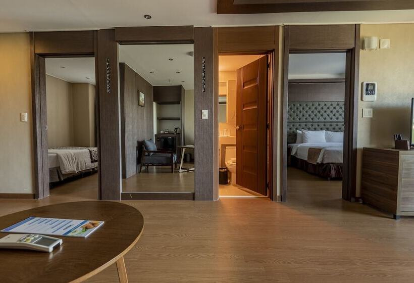 جناح غرفتين نوم, Xenia