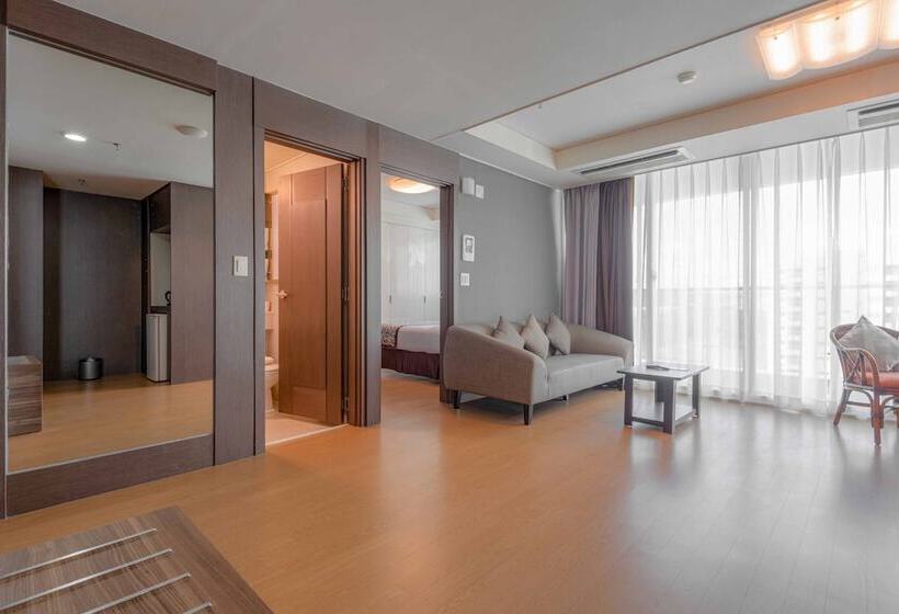 جناح إدارى, Xenia