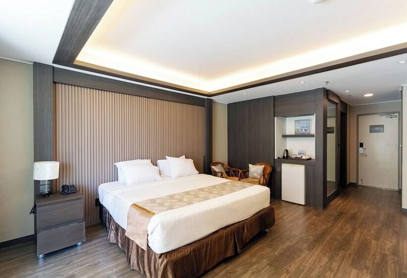 غرفة ديلوكس, Xenia