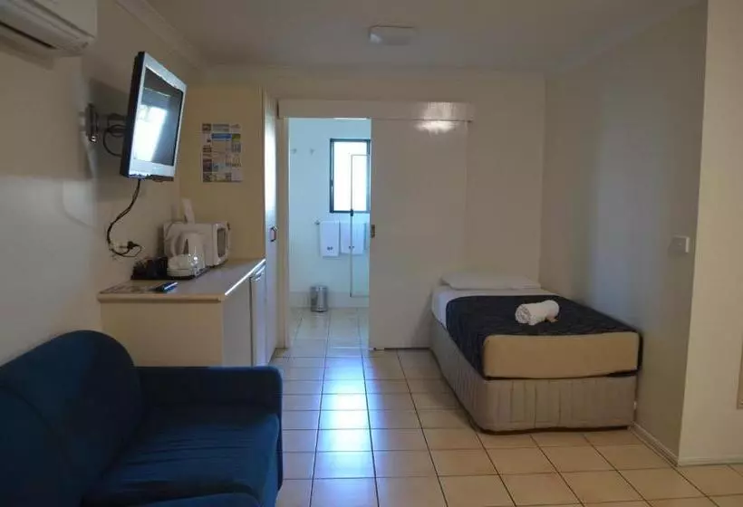 Perhehuone, Rockhampton Palms Motor Inn