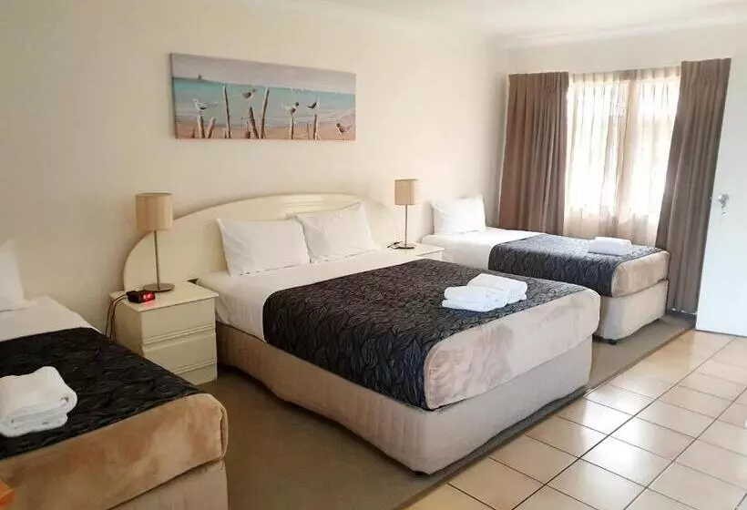 Perhehuone, Rockhampton Palms Motor Inn
