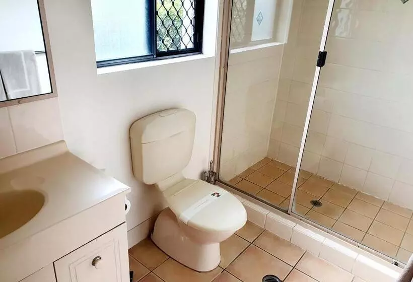 Deluxe Kolmen Hengen Huone, Rockhampton Palms Motor Inn