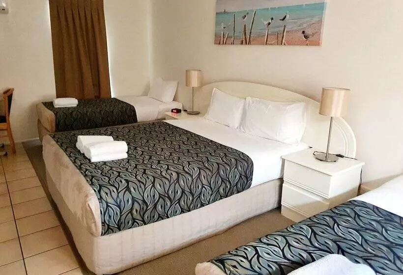 Perhehuone, Rockhampton Palms Motor Inn