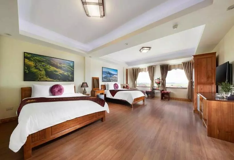 اتاق لوکس سه تخته, Viet Village Hotel & Travel
