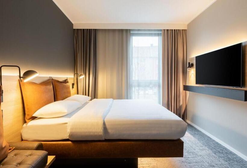 家庭间, Moxy Dortmund City