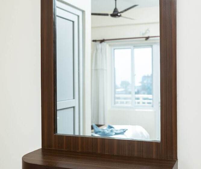 اتاق لوکس سه تخته, Pokhara Tourist Home