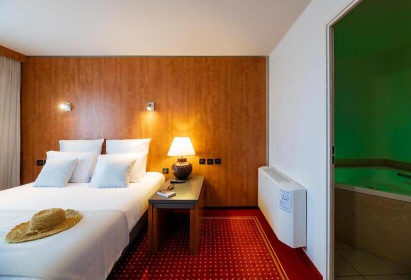 سوییت لوکس, Cerise Bordeaux Mérignac Aéroport