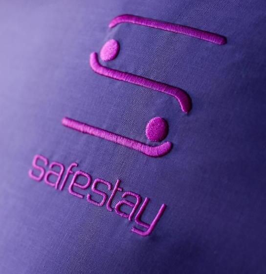 基本三人间, Safestay London Kensington Holland Park