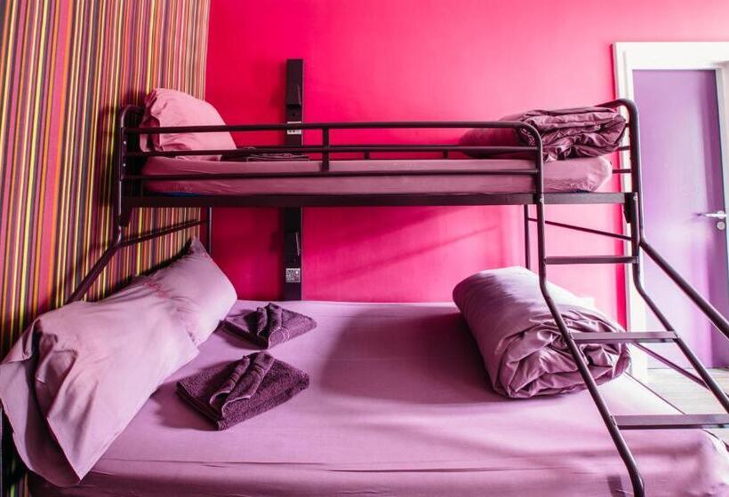 Quarto Triplo Basic, Safestay London Kensington Holland Park
