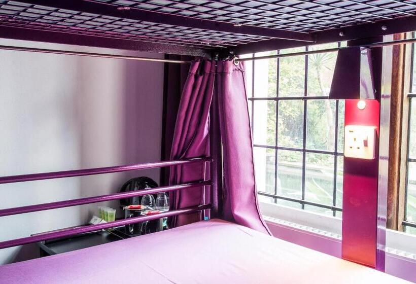 带共用浴室的标准房间, Safestay London Kensington Holland Park