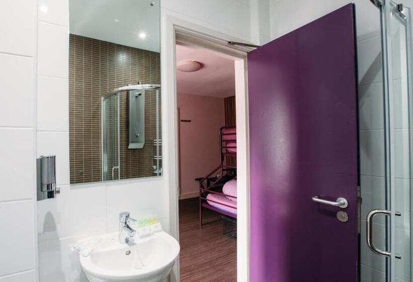 Quarto Quádruplo Estandar, Safestay London Kensington Holland Park
