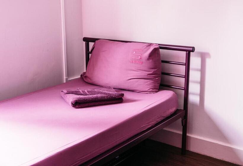 Quarto Quadruplo Estandar Banheiro Compartilhado, Safestay London Kensington Holland Park