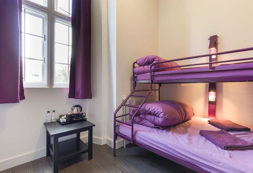 标准四人间共用浴室, Safestay London Kensington Holland Park