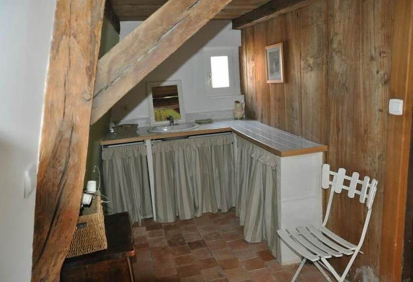 סוויטה משפחתית, Manoir De Boisairault