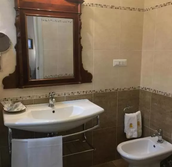 スタンダード４人部屋, Palazzo De Castro