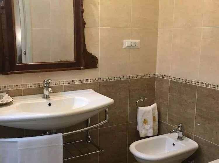 スタンダード４人部屋, Palazzo De Castro