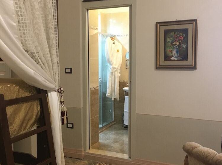 חדר סטנדרט לארבעה, Palazzo De Castro