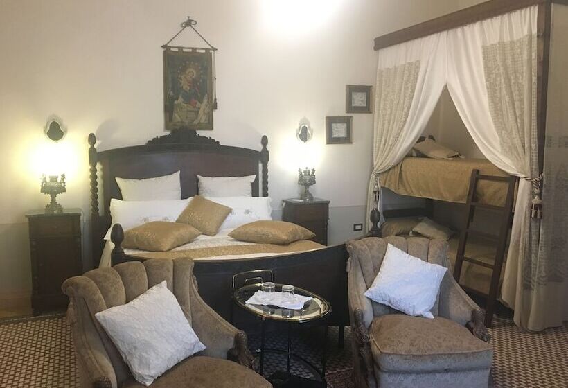 חדר סטנדרט לארבעה, Palazzo De Castro