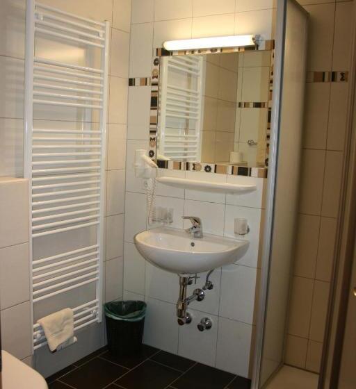 اتاق استاندارد سه تخته با بالکن, Garni Birkenhof