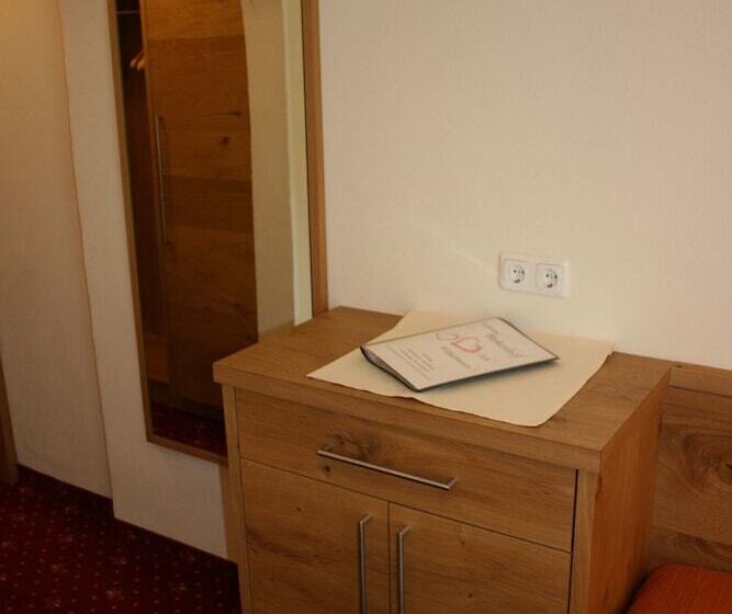 اتاق استاندارد سه تخته با بالکن, Garni Birkenhof