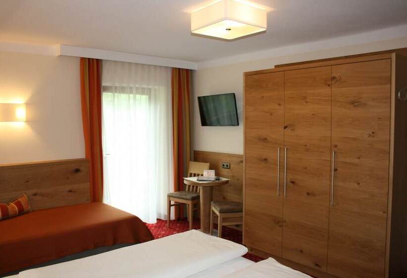 اتاق استاندارد سه تخته با بالکن, Garni Birkenhof