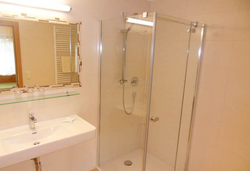 اتاق استاندارد سه تخته با بالکن, Garni Birkenhof