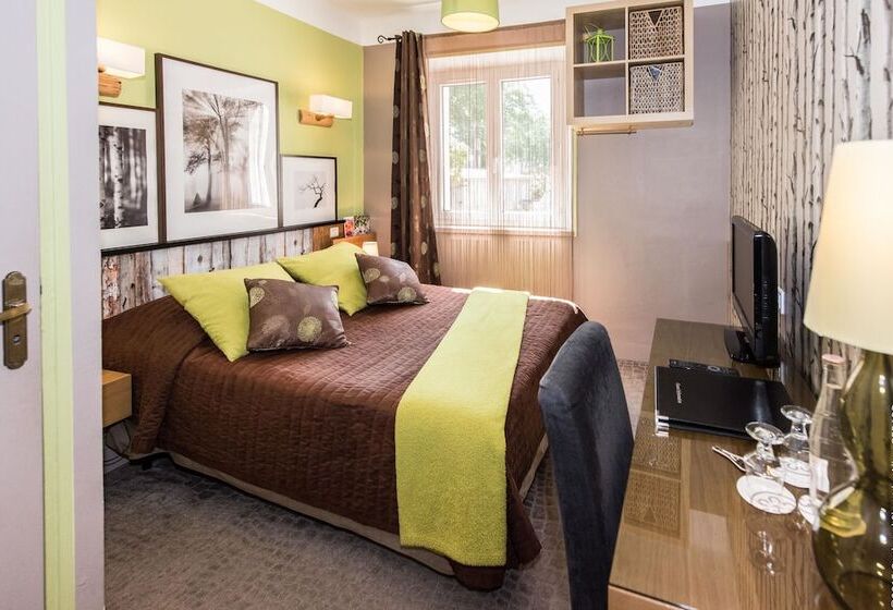 Номер Комфорт, Logis Hôtel La Magnanerie Côté Bistro