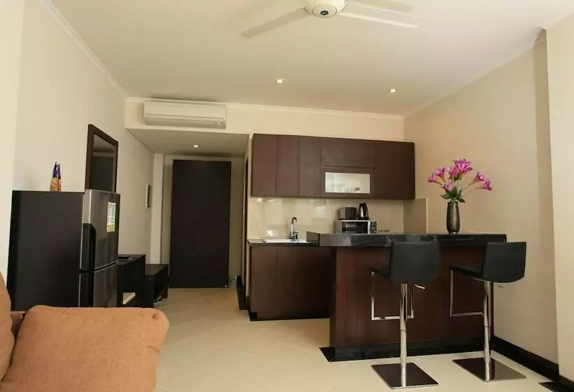 スタンダードスタジオ, Kuta Townhouse Apartments