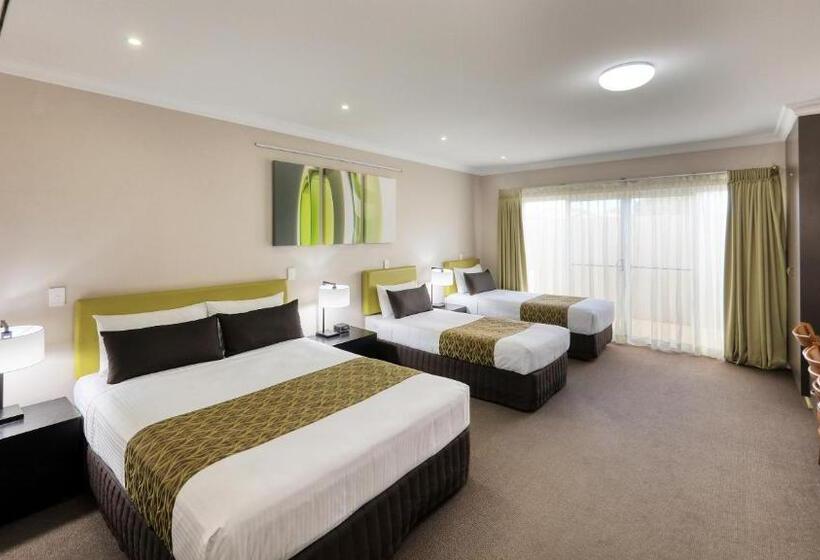 Трехместный Номер Deluxe, Drovers Motor Inn