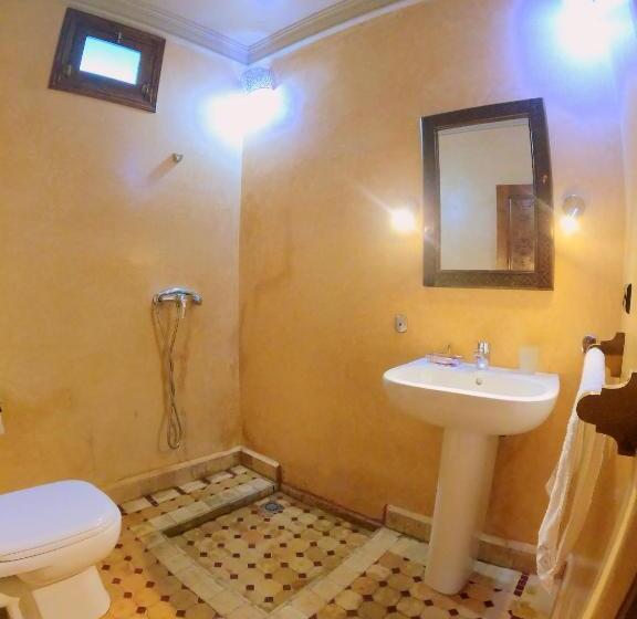 اتاق خانوادگی, Atlas Prestige