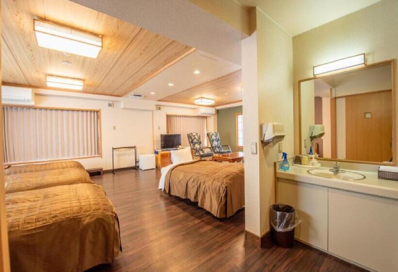 4인용 스탠다드 룸, Ryokan Hakura