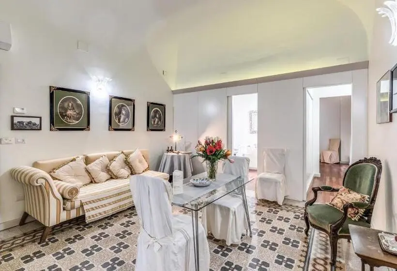 سوییت جونیور, La Residenza