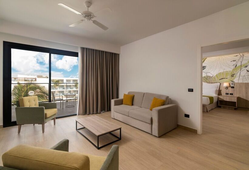 سوئیت مستر, Serenade All Suites - Adults Only Resort