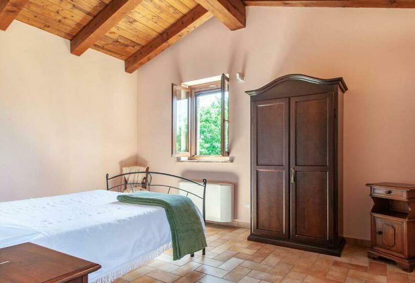 اتاق خانوادگی, Agriturismo La Macinara