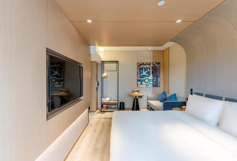 Номер Deluxe с Балконом, Atour Hotel Shanghai World Expo West Gaoke Road